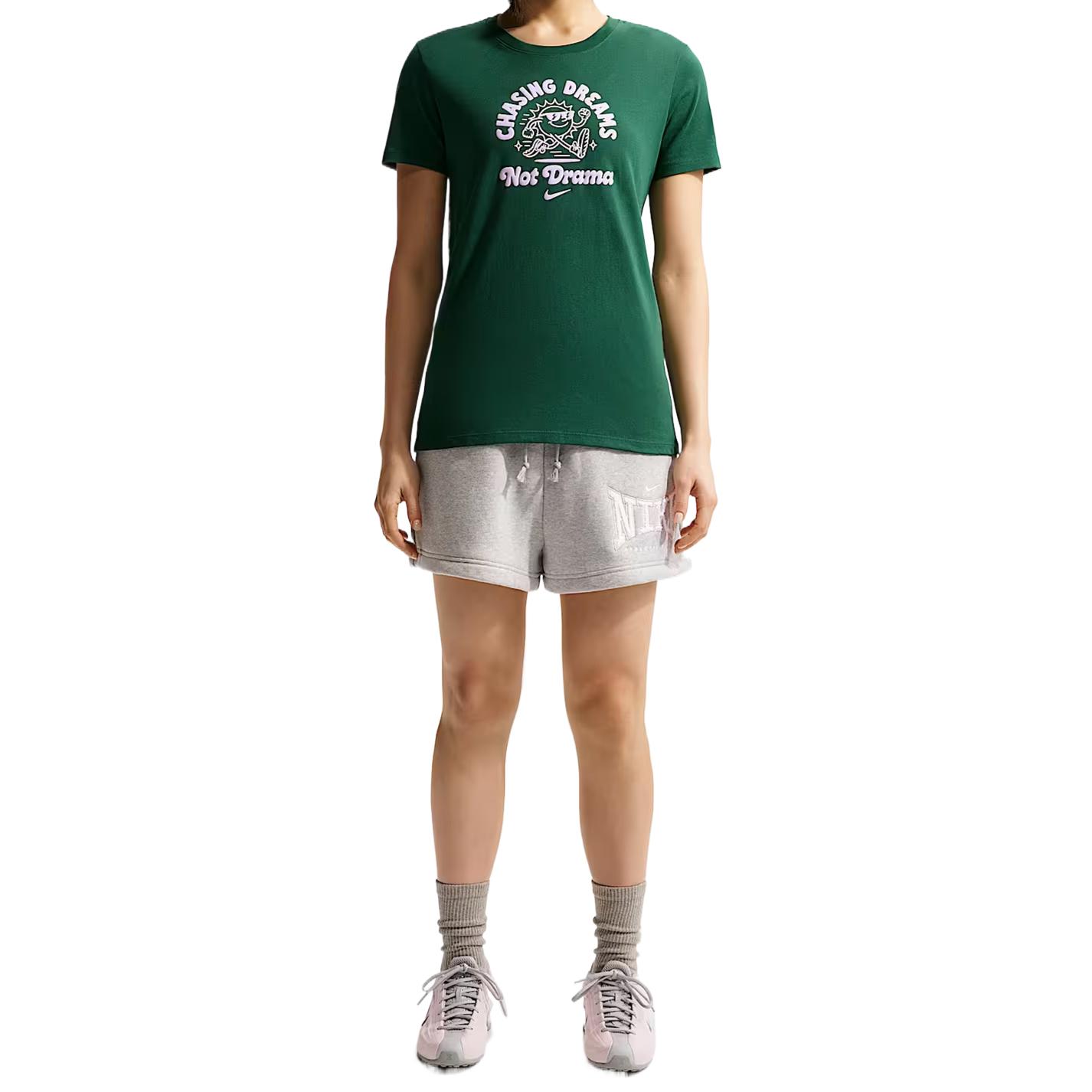 Nike Sportswear Club Regular T Shirt Women s IV3243-327 L
