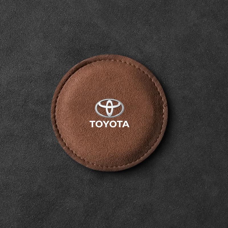 

Автомобільний підстаканник Подушечка PU Шкіра Слот Нековзкий Килимок-підставка Емблема Для Toyota TRD Yaris Corolla Avensis Aygo Vios Yaris Mark-X Mirai 2Pcs коричневий