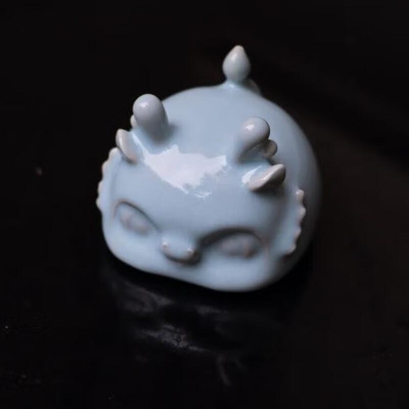 

Цзяньчжэньская фарфоровая чайная фигурка «Благоприятный Дракон»