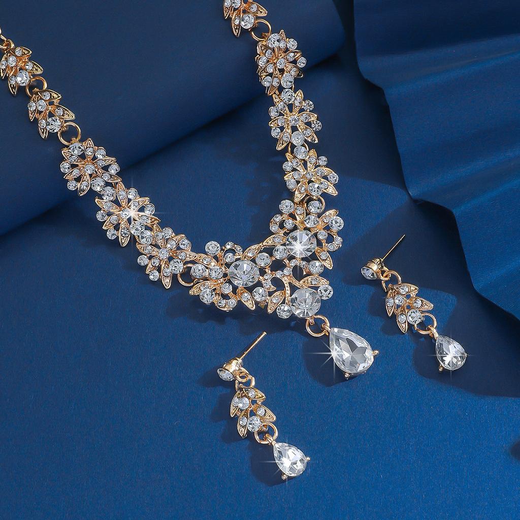 Cross Border Exquisite Full Diamond Red Emerald Water Droplet Necklace Two-piece Set for Bride's Banquet Light Luxury Set
