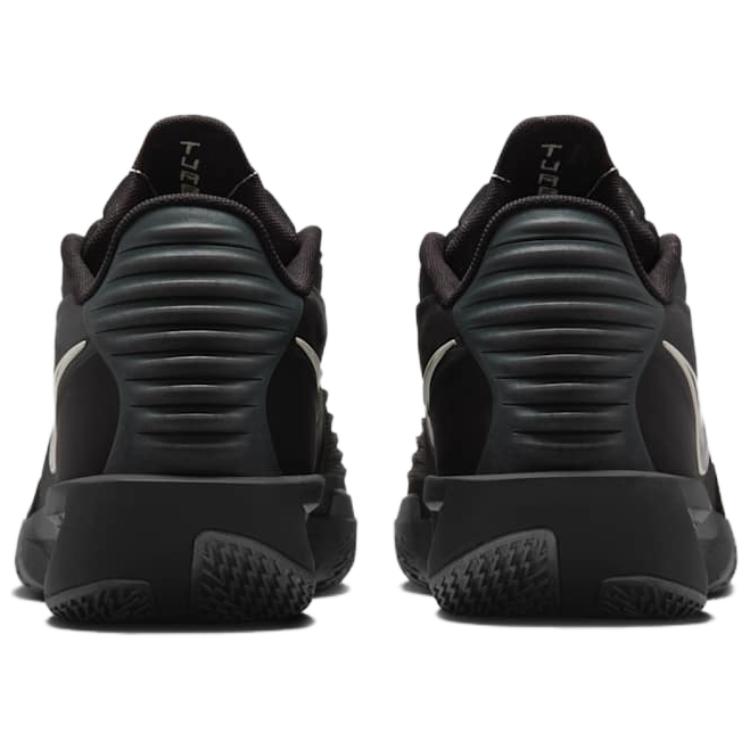 Nike GT. Střih 3 Protiskluzové Odolné proti opotřebení Nízké Basketbalové boty Unisex Černé Basketbalové boty IB9632-001