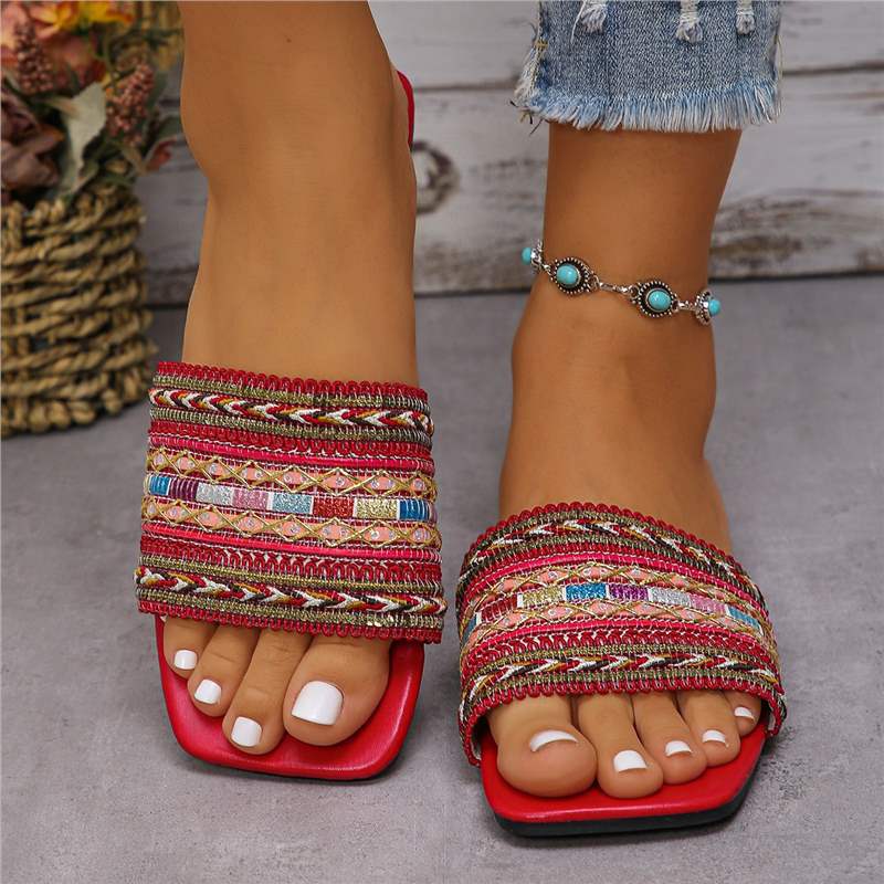 Sandaler med platt sula i etnisk stil dam 2024 nya avslappnade bohemiska tofflor med en rem utrikeshandel tofflor i stora storlekar