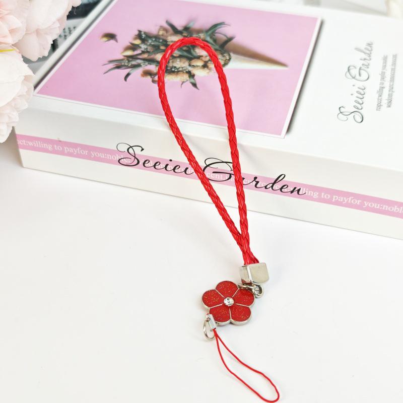 Creative Camellia Clover Lucky Phone Lanyard: Four-Leaf Clover Flower Woven PU Phone Chain Pendant.