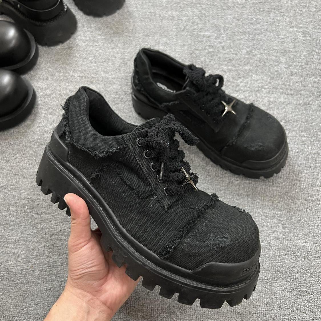 

Мужские Дерби в британском стиле, Увеличение высоты, Толстая подошва, Большие головы, Для поездок на работу, Деним, Деструкция, Ветер, Инструментальная обработка, Повседневная обувь 44 чёрный