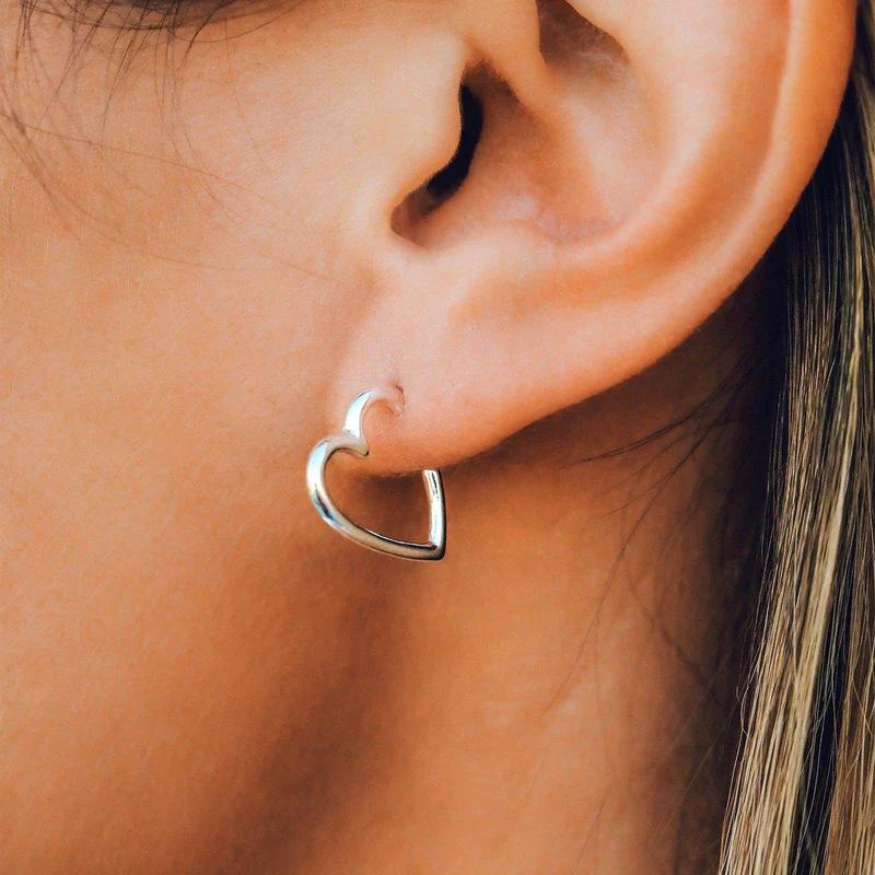 Hollow Heart-Shaped Stud Earrings, Cold Wind, Korean Simple Hong Kong Style Earrings, Personalized Trendy And Versatile Earrings, Earrings For Women