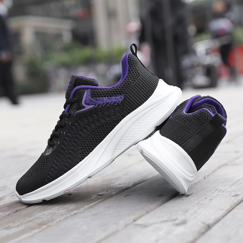 New fly-woven four-season sports shoes casual shoes women's comfortable and fashionable single shoes running shoes