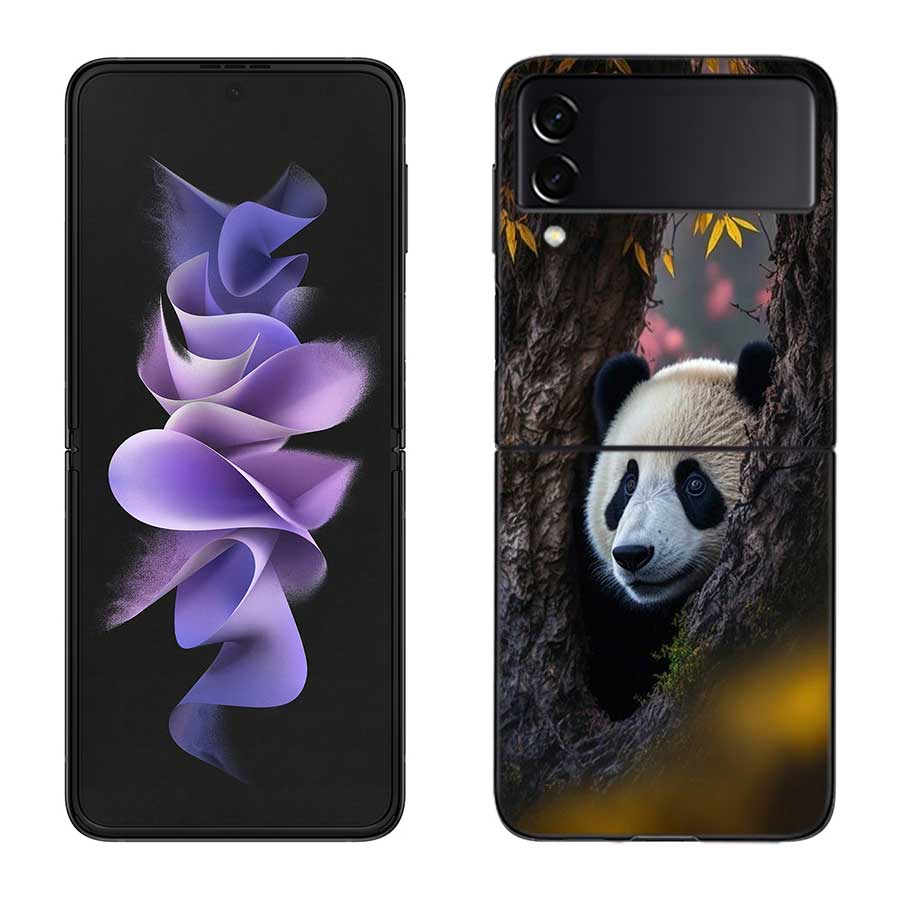 Panda Baby, Giant Panda Family Phone Case For Samsung Z Flip 7 6 5G Galaxy Z Flip 5 4 3 Black Hard Cell Cover Luxury PC Shell C