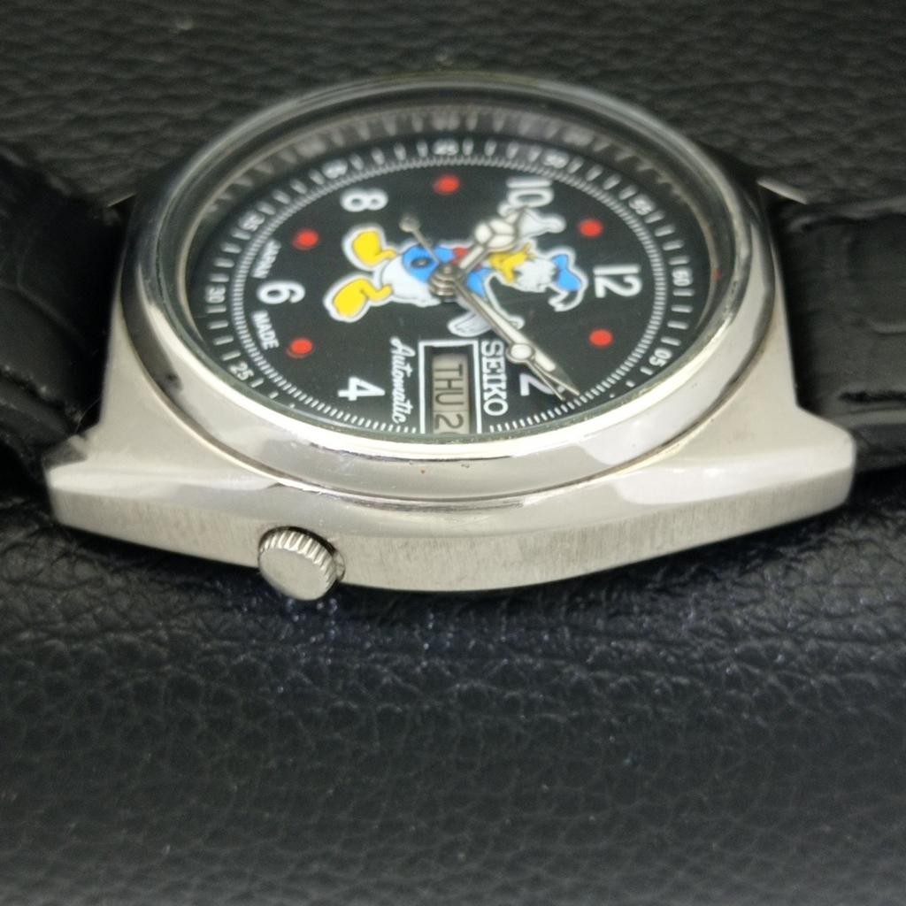 USED VINTAGE SEIKO AUTOMATIC 7009A JAPAN MENS CARTOON BLACK DIAL WATCH a433911-2 R119-a433911