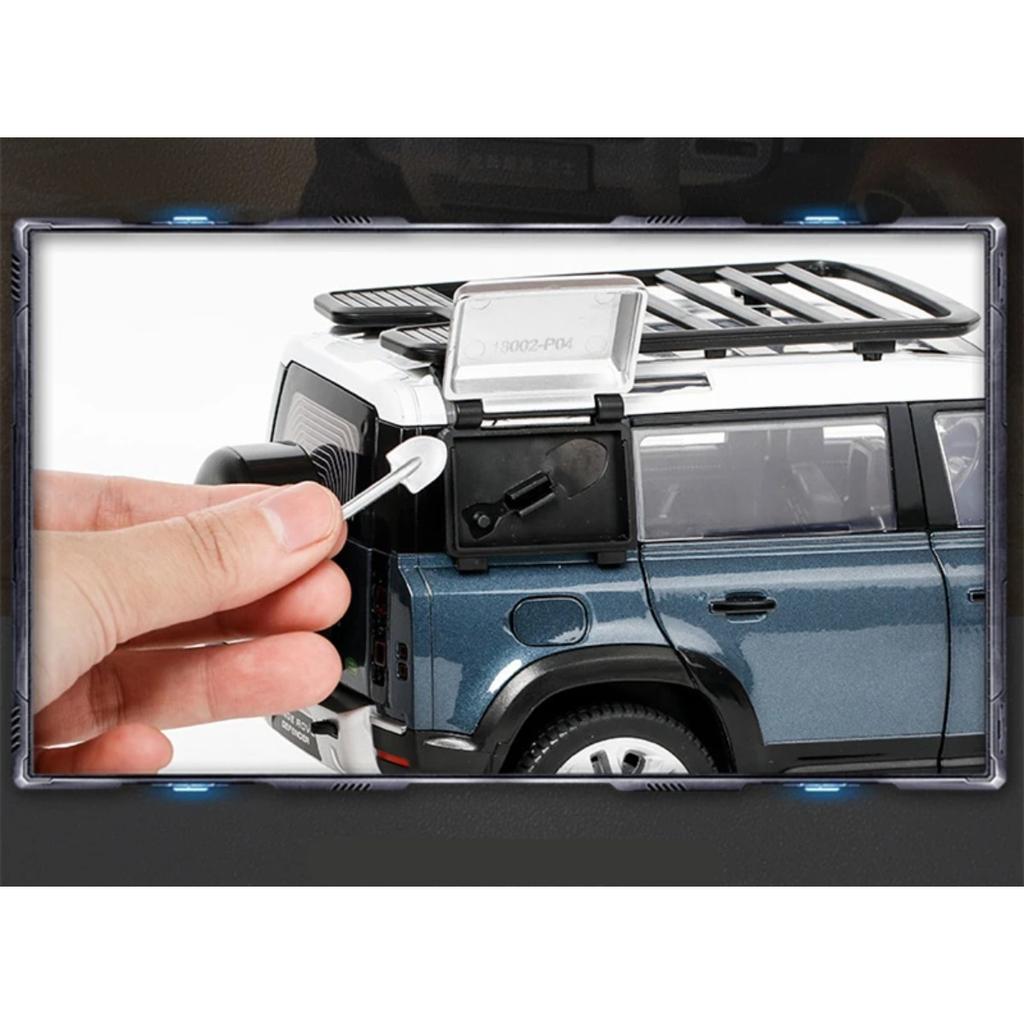 1/18 Range Rover Defender SUV Alloy Car Model Diecast Metal Toy Off-road Vehicles Car Model Sound and Light Simulation Gift