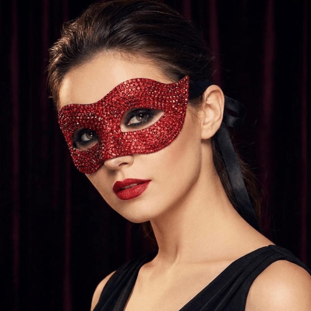 Plastic Halloween Rhinestone Mask Studded Design Masquerade Mask Luxury Half Face Mask Club