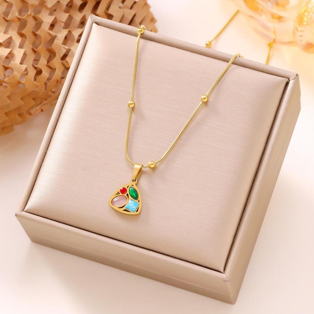 Triangle Gem Titanium Steel Necklace - Light Luxury 18K Gold, Non-fading High-end Jewelry