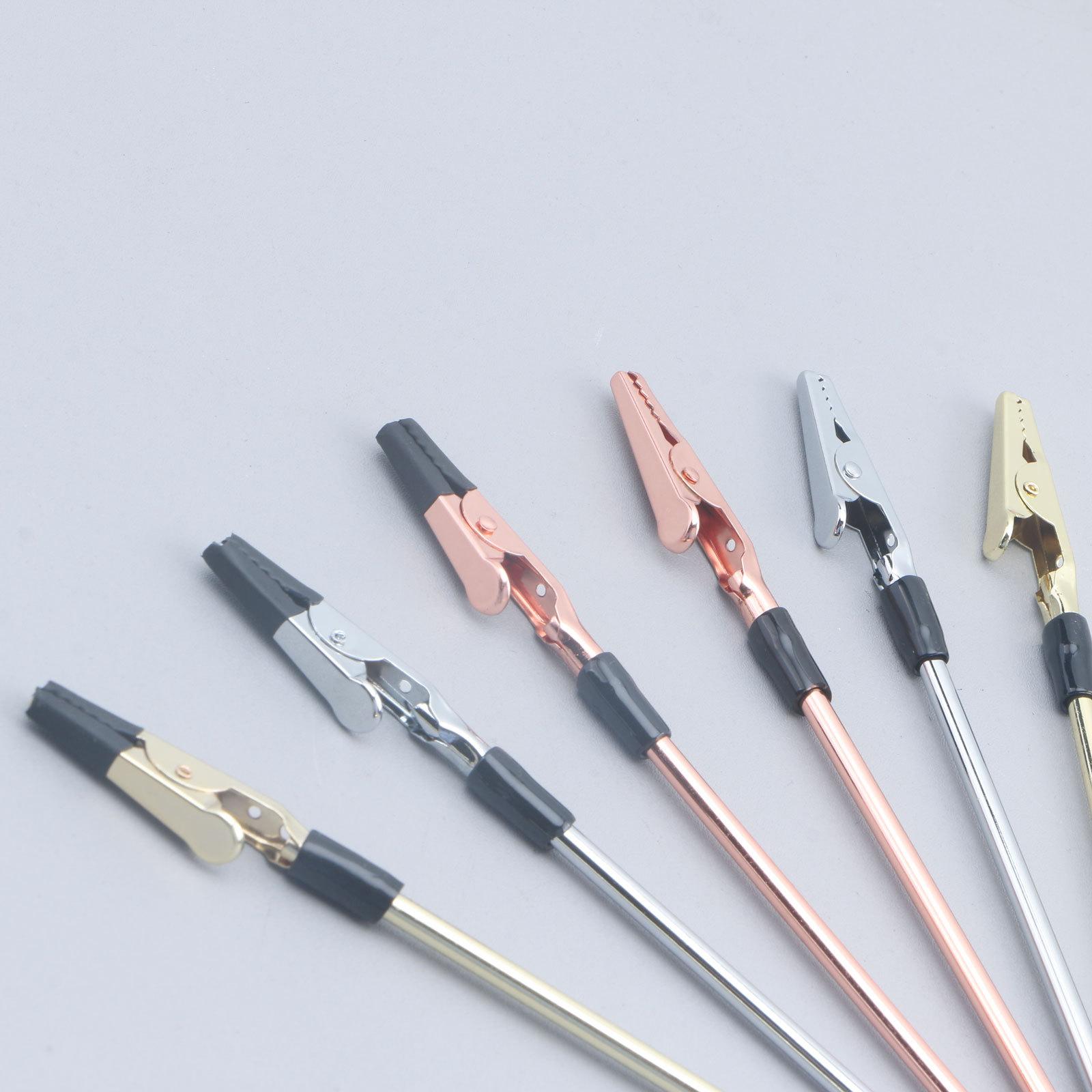 

Клипса для браслета Quick-Fit: Аксессуар-помощник для надевания украшений без усилий и посторонней помощи – этот удобный инструмент экономит время и силы. One Size золотой