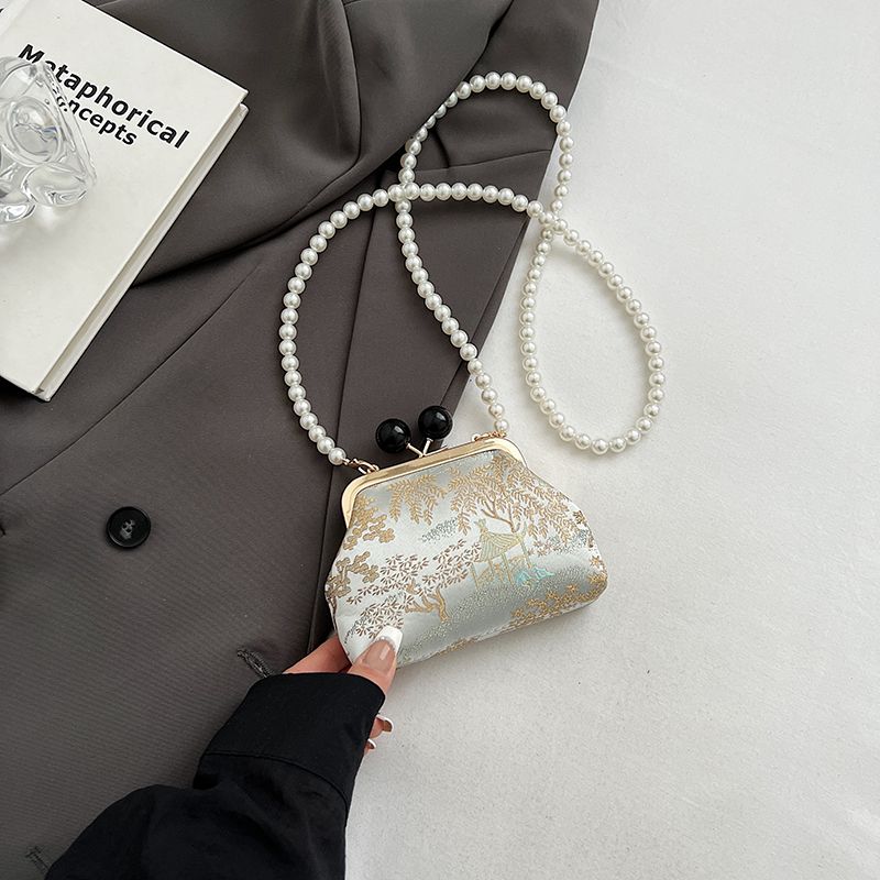 

Женская сумка Жемчужная цепочка Супер горячий нишевый стиль Сумка-сатчел Вышивка Blue small size