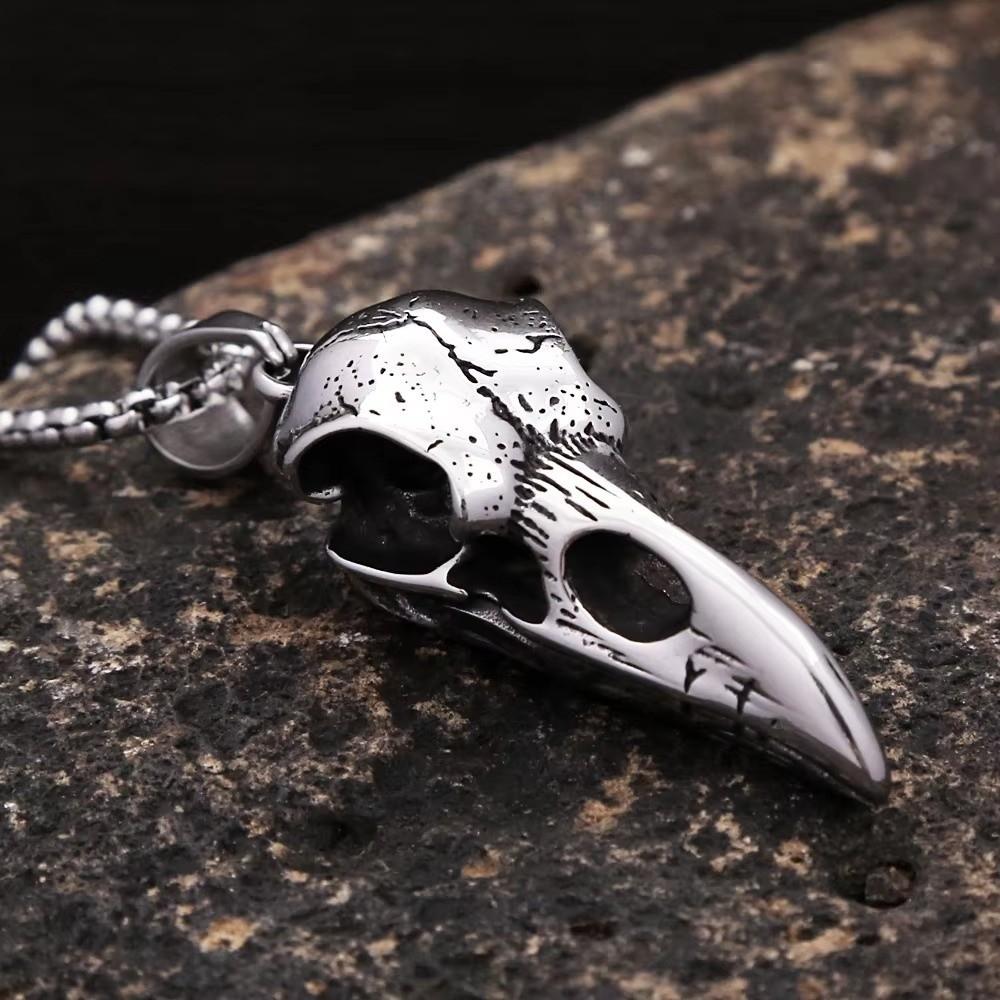 Vintage Bird Skull Necklace Silver Pendant Necklace Fashion Crow Skull Pendant for Men and Women