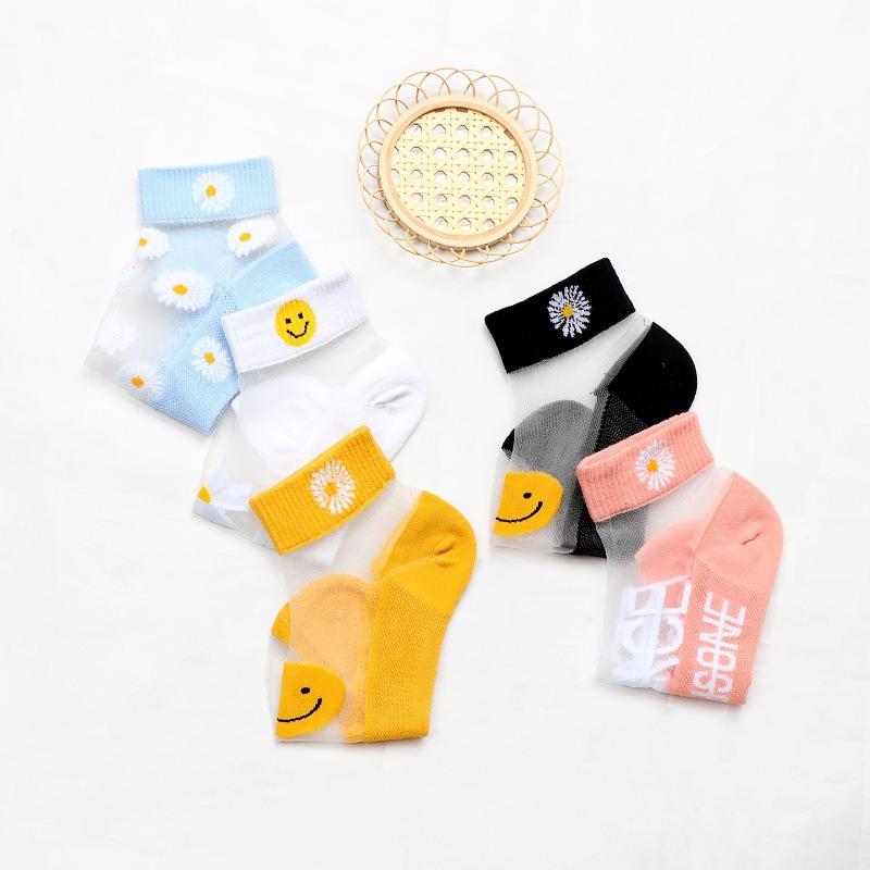 5 Pairs of Ladies Spring and Summer New Small Daisy Crystal Silk Short Boat Socks