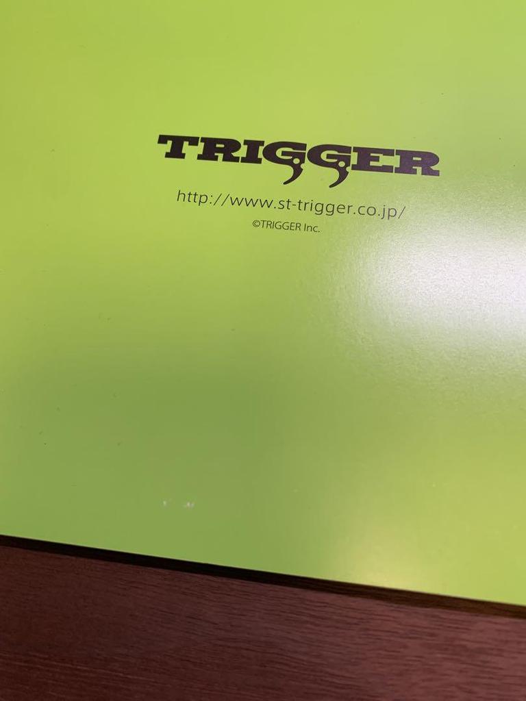 [USED] TRIGGER GIRLS ART BOOK