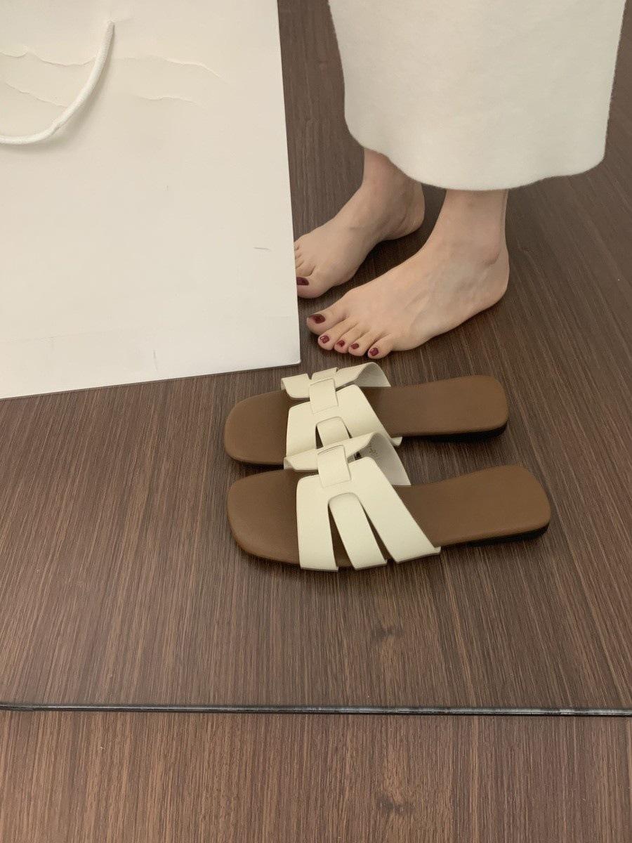 

Internet celebrity super popular slippers women summer wear versatile not tired feet casual flat holiday Roman beach cool slippers 35