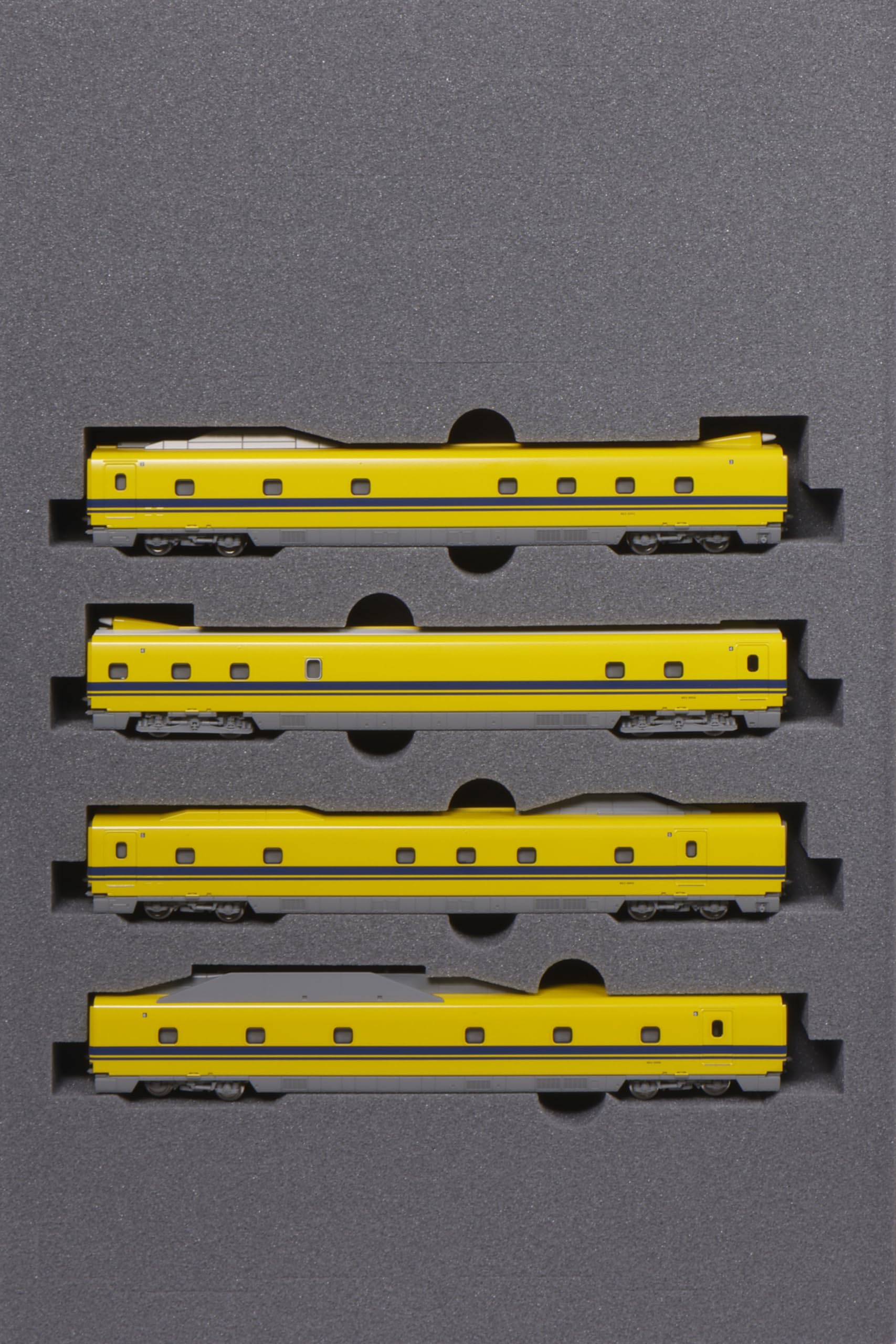 

KATO N Gauge 923 Series 3000 Doctor Yellow Set Model Train Add-On (4 Cars) 10-897