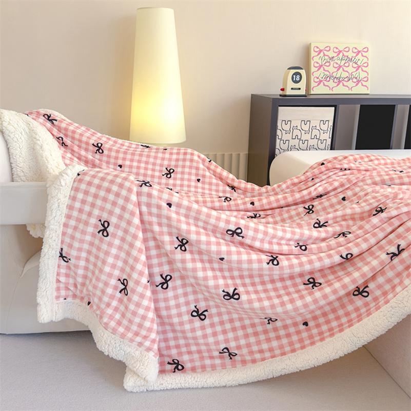 Thicken Warm Cartoon Blanket Comfortable and Skin-friendly Throw Blankets Velvet Bed Cover Cute Bedspreads for Bed Sofa Couch