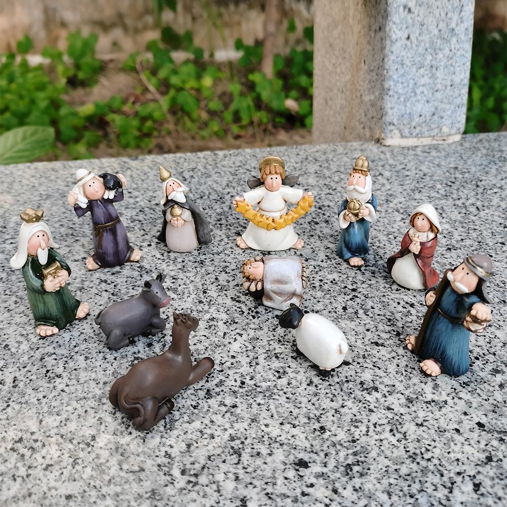 Mini Jesus Figurines Small Jesus Statues Cartoon for Christmas Thanksgiving Day