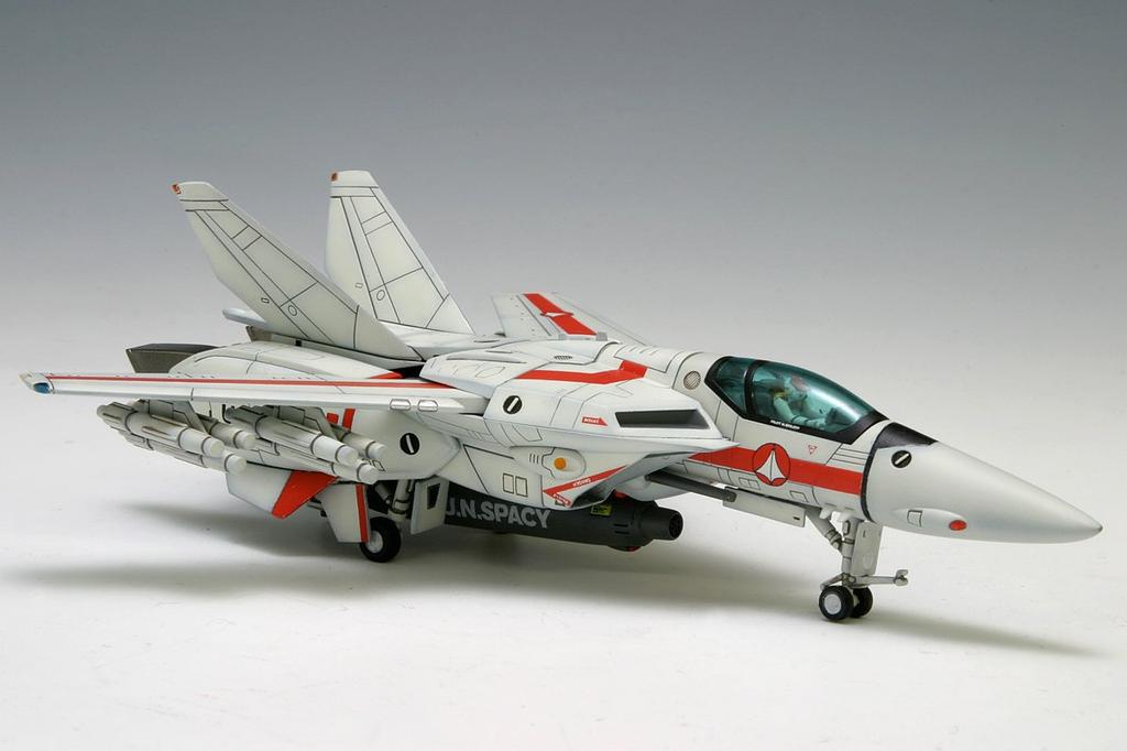 WAVE Super Dimension Fortress Macross Fighter Hikaru Unit 1/100 VF-1J Ichijo's