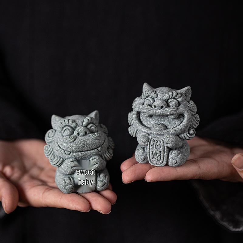 Kleines Chinesisches Steinlöwenpaar: Desktop-Maskottchen und Tee-Haustier-Ornament für kreative Bonsai- oder Fischaquariendekoration