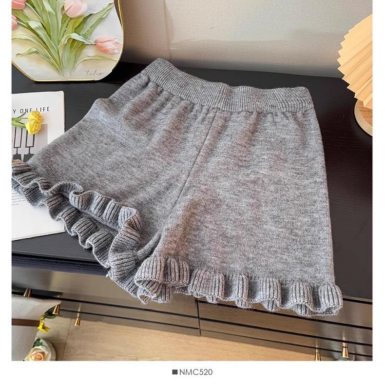 Autumn-Winter 2025 Women's Solid Knit Ruffle Edge High Waist Slimming A-Line Shorts