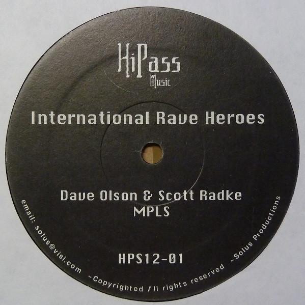 

CD PLAYGROUP - Reproduction PFG040CD HiPass 1998 UK Dance & Electronica Used