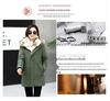 Mittellange Daunenjacke für Damen mit Pelzkragen - Winterkollektion