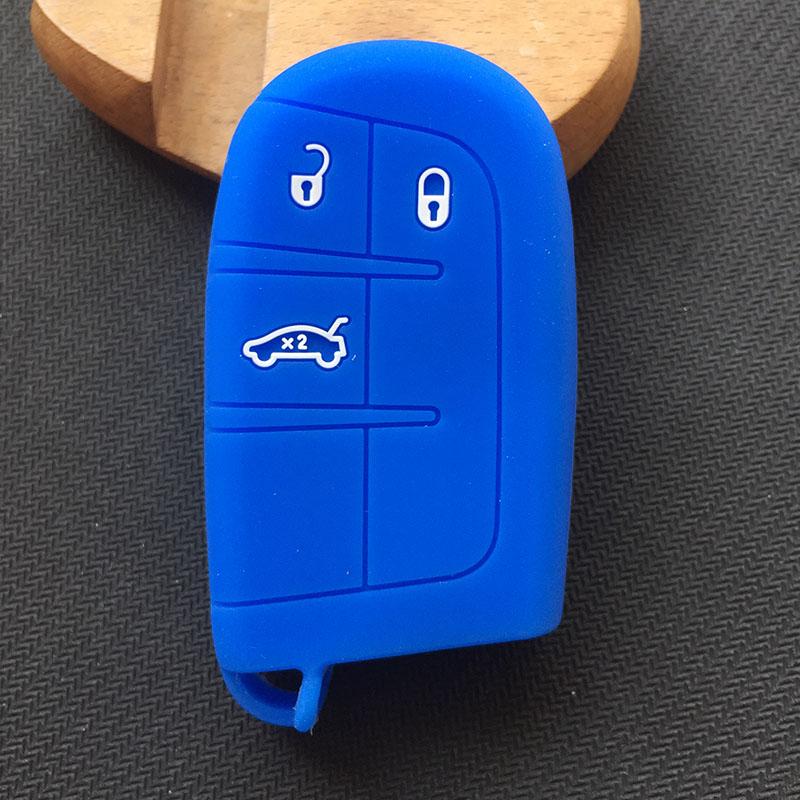 

Slicone Car Key Cover Case Key Chain Protector For Jeep Grand Cherokee for Chrysler 300C Renegade for Fiat Freemont 2018 фіолетовий