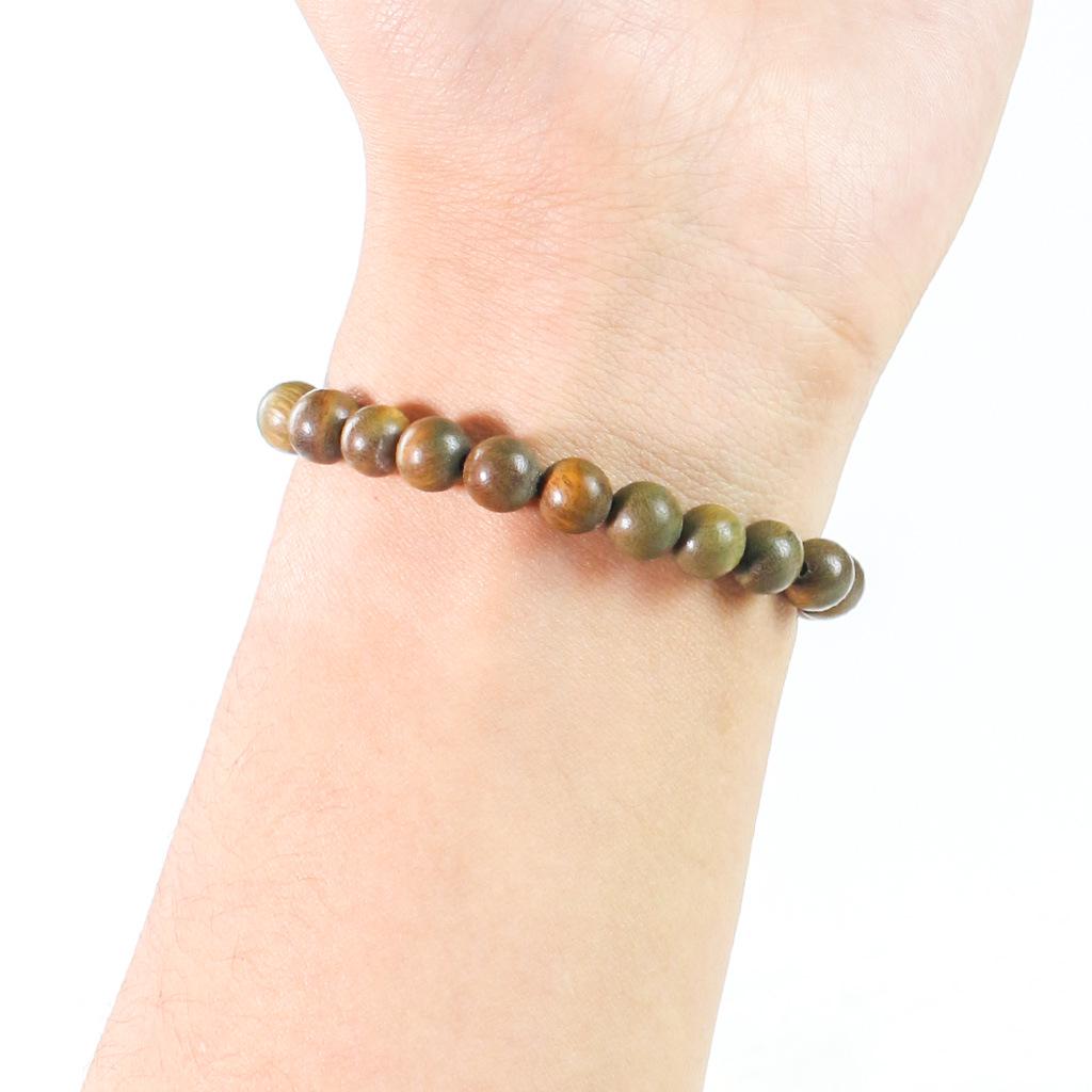 Exquisite 8MM Green Sandalwood Bracelet for Women: Naturally Fragrant, Color-Changing In Light