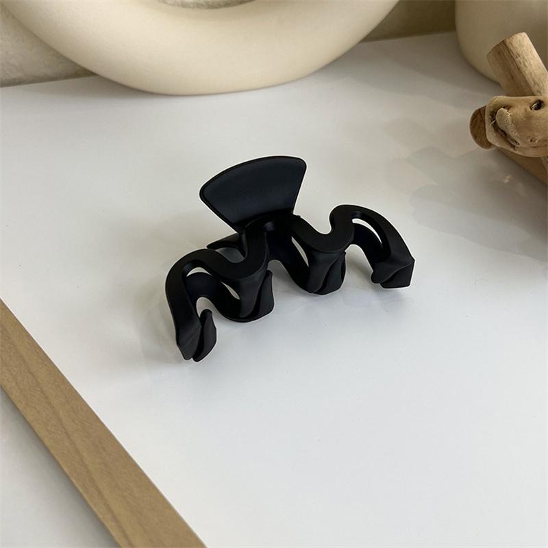 1Pcs Korean Coffee Beige Large Hair Claw Acrylic Hairpin Geometry Barrette Crab Hair Clips Headwear Womens Girl Hair Accessories
