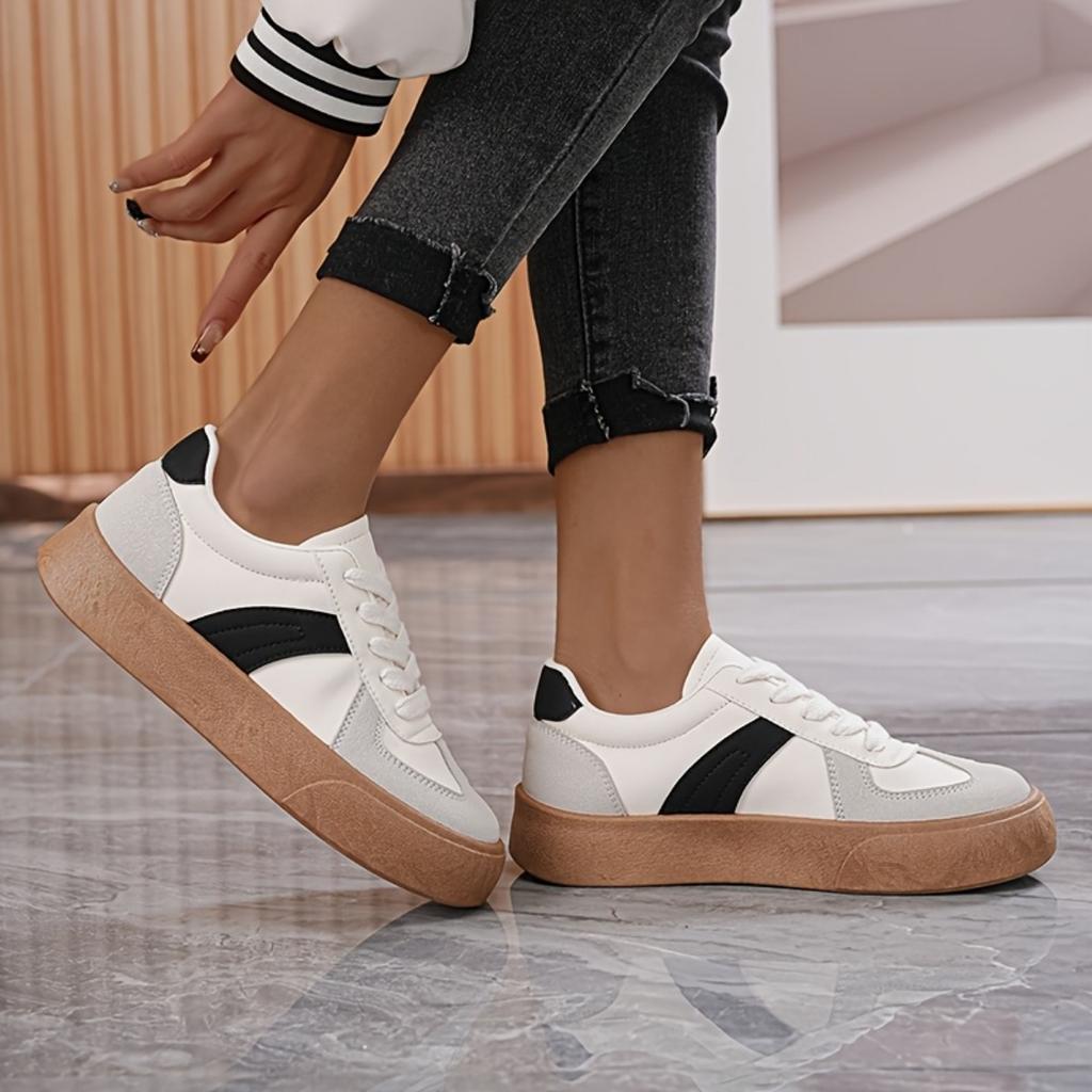 Suitable for All Seasons  Fashion Versatile White Shoes Lightweight, Casual, Comfortable Thick Bottom with Increased Height for Outdoor Hiking Wear