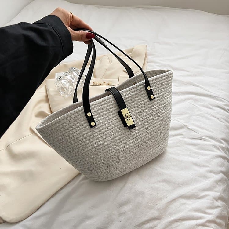 Beige straw woven brown leather lock tote big bag белый