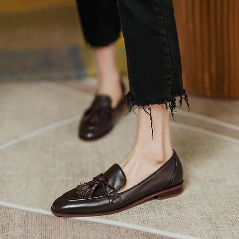 

Женские лоферы в ретро британском стиле с квадратным носком, обувь 2025 года, летний новый стиль, с кисточками, удобные одинарные туфли, женская коричневая обувь 39 коричневый