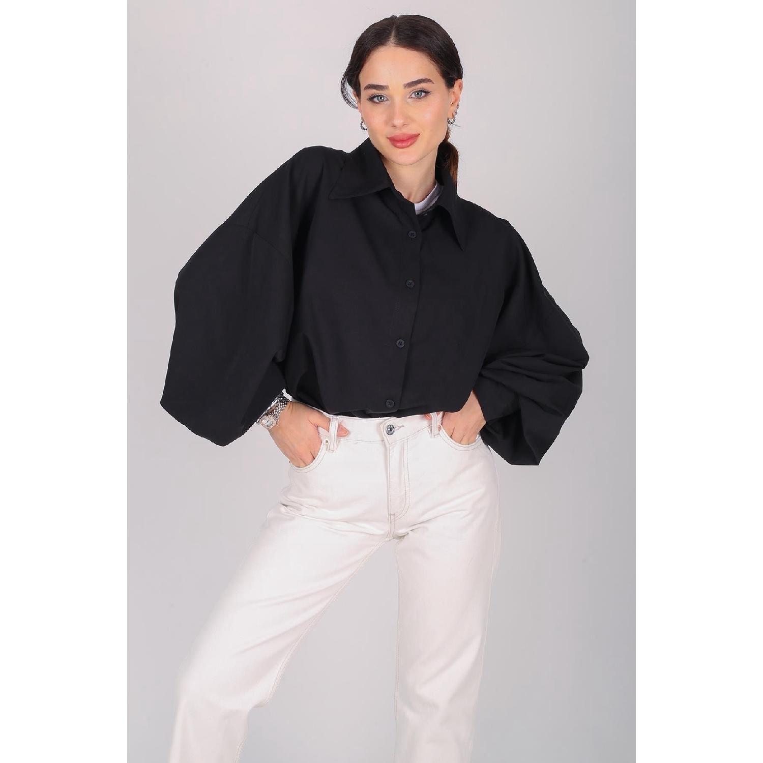 

Женская черная рубашка оверсайз с объемными рукавами Standart белый