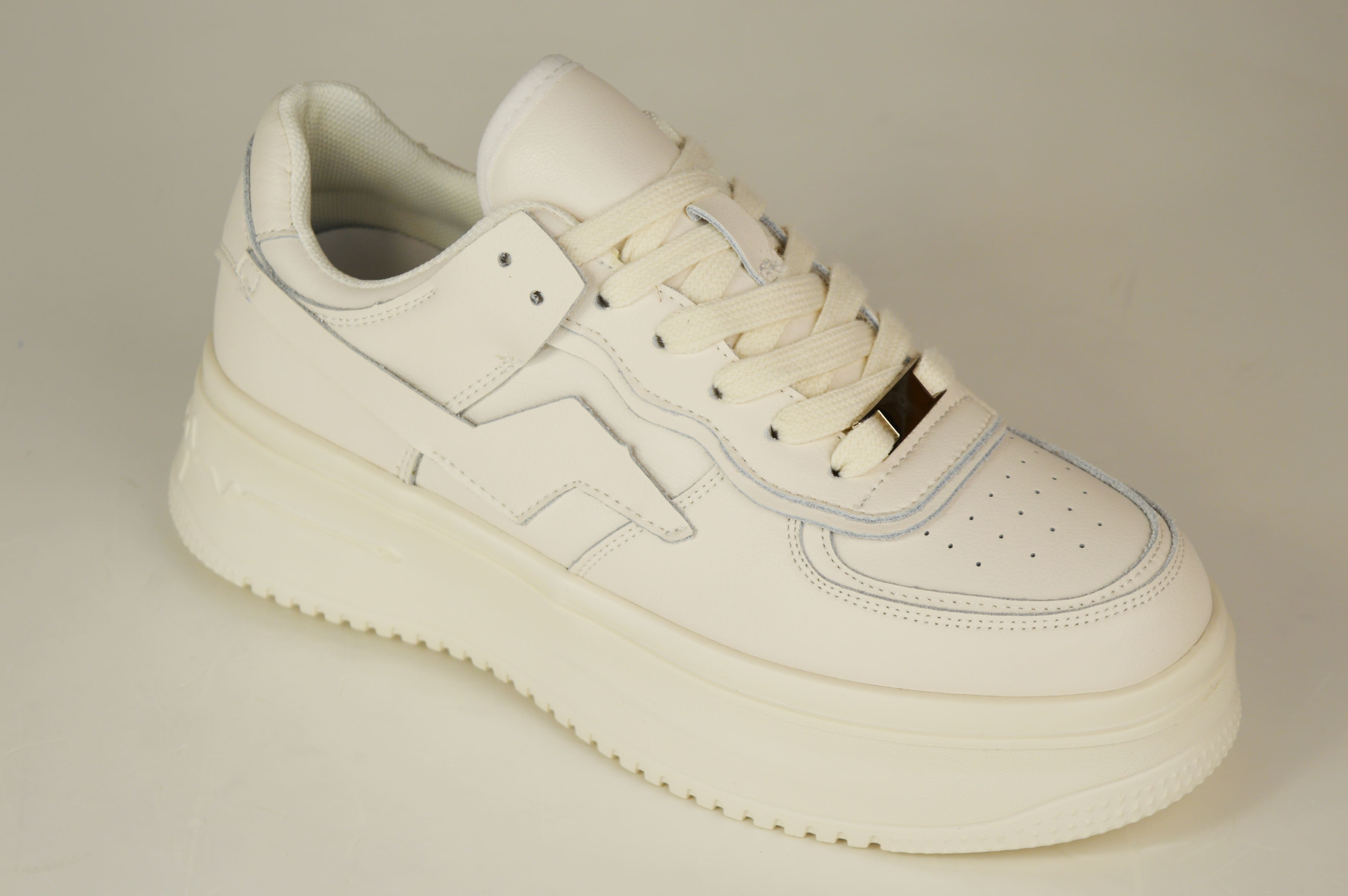 

Кросівки жіночі V.I.konty 7021 36 Молочні 39 молоко, білий колір