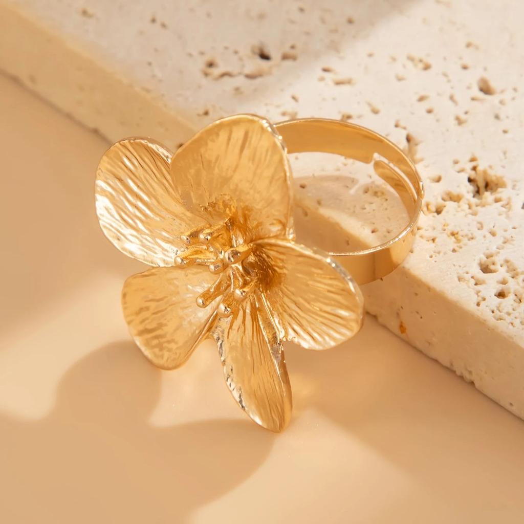 SHIXIN Creative Design Gold Color Large Flower Open Ring for Women Exaggerated Geometric Chunky Adjustable Ring New Year Jewelry
