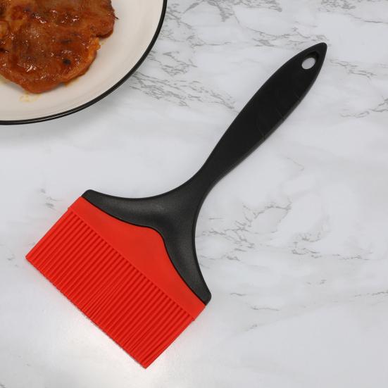 Oil Brush Easy To Clean Silicone Basting Pastry Brush Heat Resistant Oil Sauce Brush for Home Kitchen