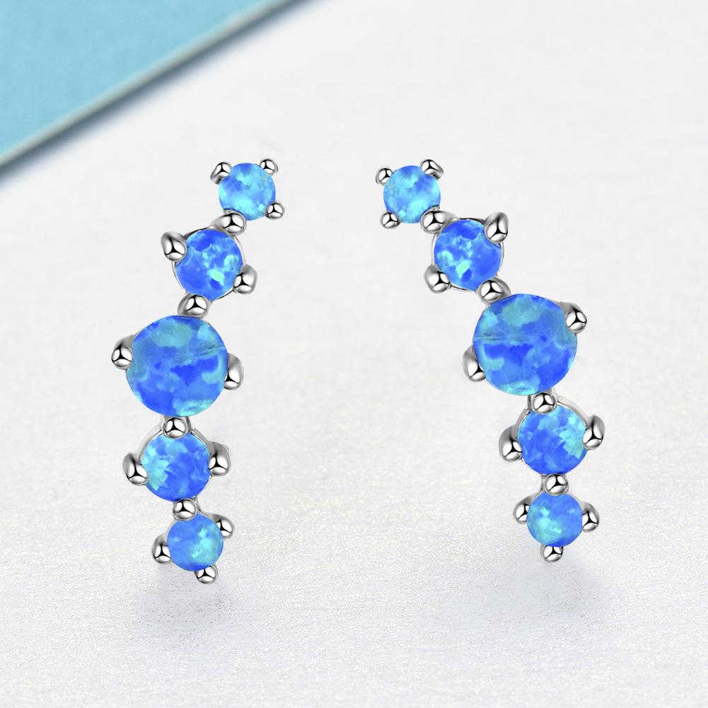 

Temperament European and American Small Round Earrings Womens Light Luxury Temperament Cool Style Earrings