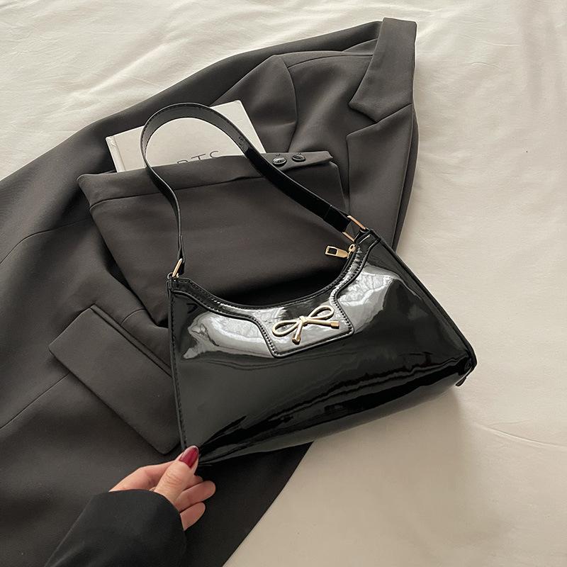 

Smooth Mirror Fashi Persalized Underarm Bag for Women 2026 New Texture Bow Commuter Crescent Bag чёрный