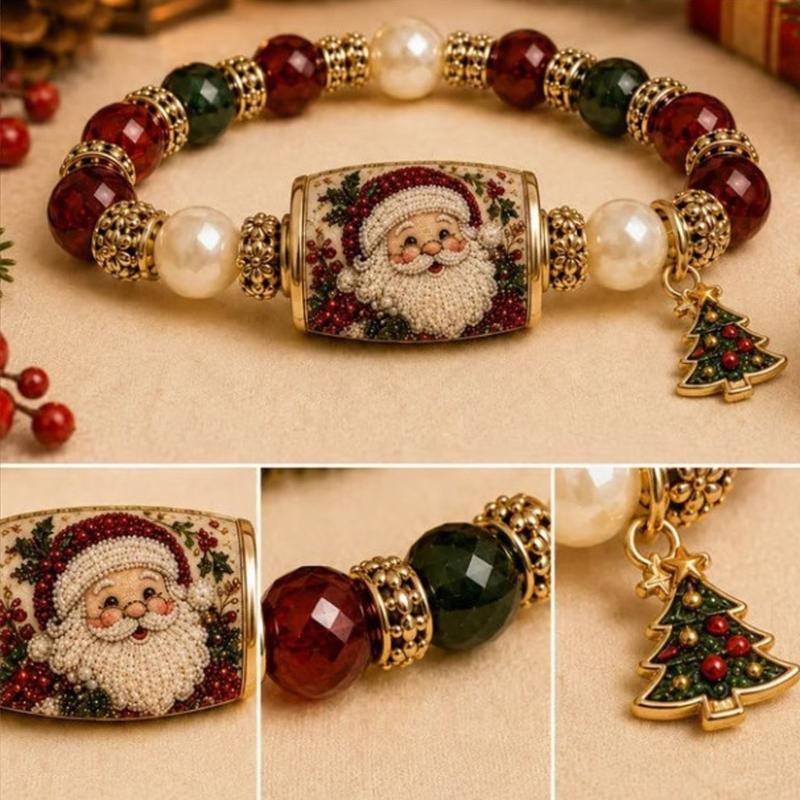 Festive Stretch Bead Bracelet for Christmas Outfits, Holiday Charm Bangle with Tree Detail and Easy Slip-On Wear