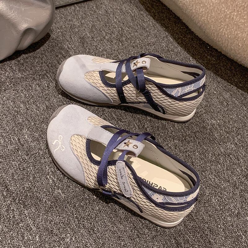 Yueyu 2025 Summer New Mesh Breathable Versatile Fashion Sandals Flat-bottomed Versatile Casual Shoes Sports Shoes