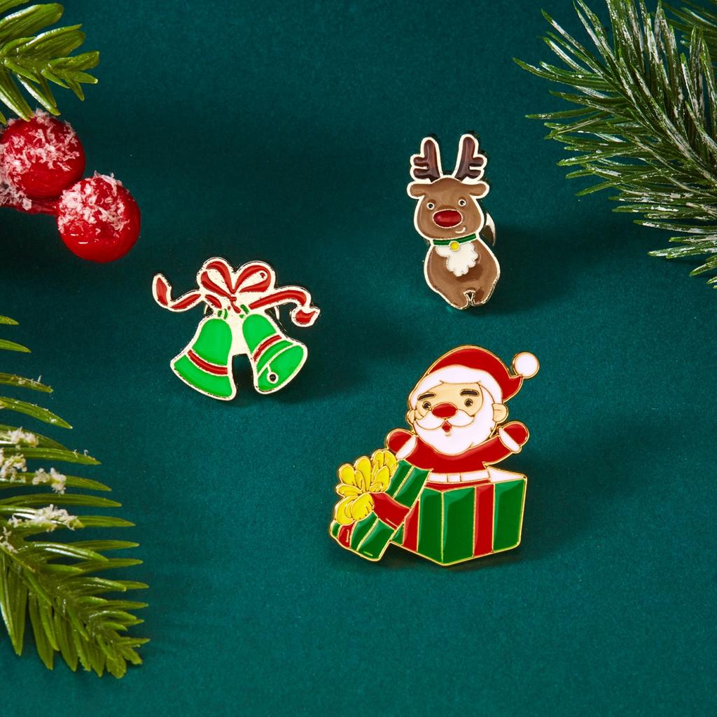 Christmas Enamel Brooches Set Reindeer Bell Santa Claus Snowman Wreath Gingerbread Snowflake Pins For Women Men Holiday Jewelry