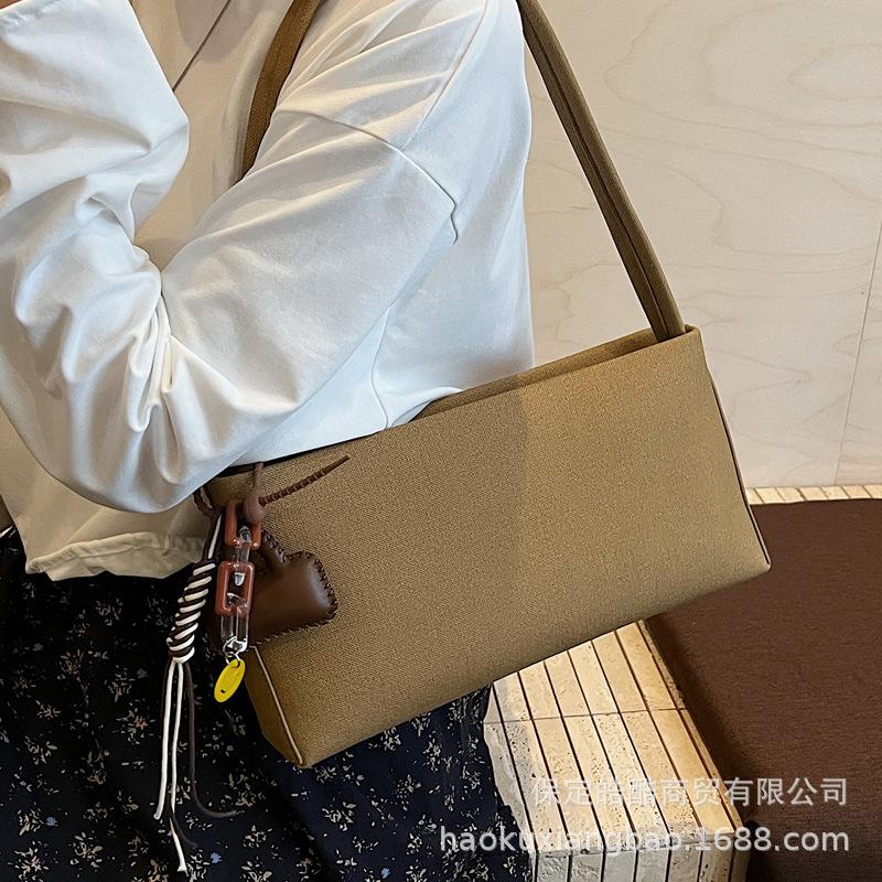 Underarm Bag Women's 2025 New Messenger Bag High Sense Popular Casual Versatile Shoulder Bag Autumn and Winter Baguette Bag