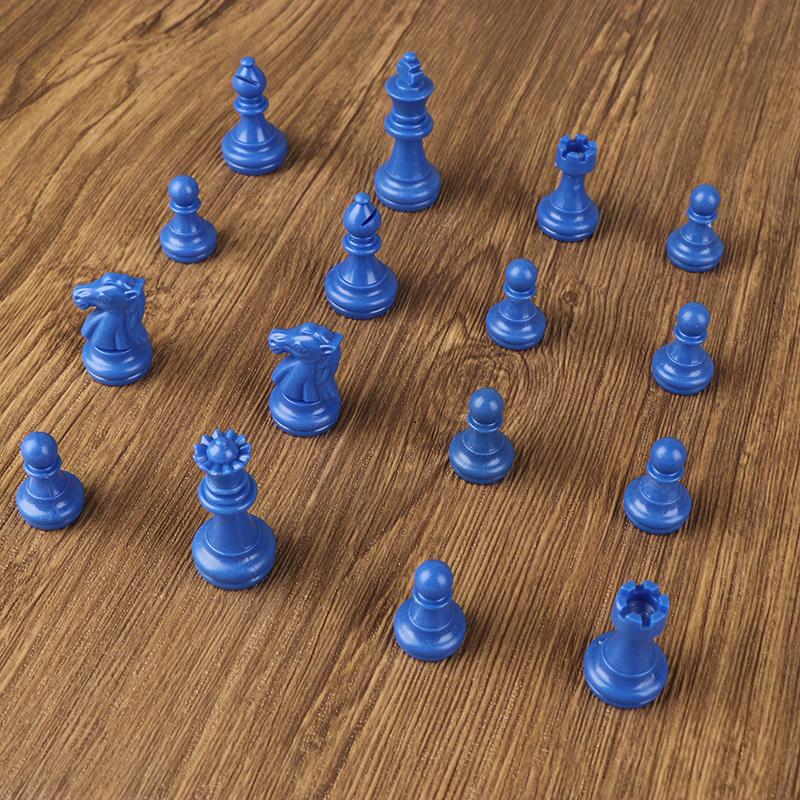 1Sada 32 ks Šachová sada Plastový PS materiál Modrá a bílá Středověké šachové hry pro dospělé Cestovní šachové figurky Hry Dětské hračky