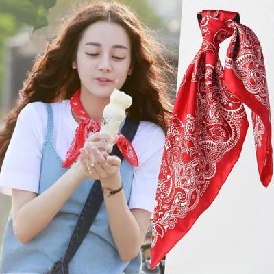 Accessoires – Schals & Tücher