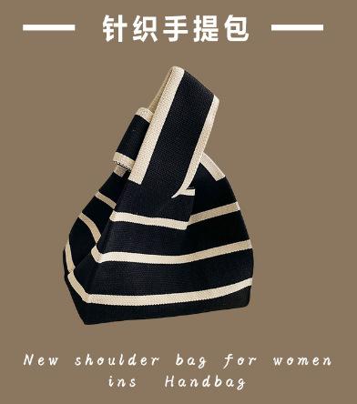 Knitted bag Girls vest bag Small square bag New knitted bag Hand bag Knitted bag Oblique span