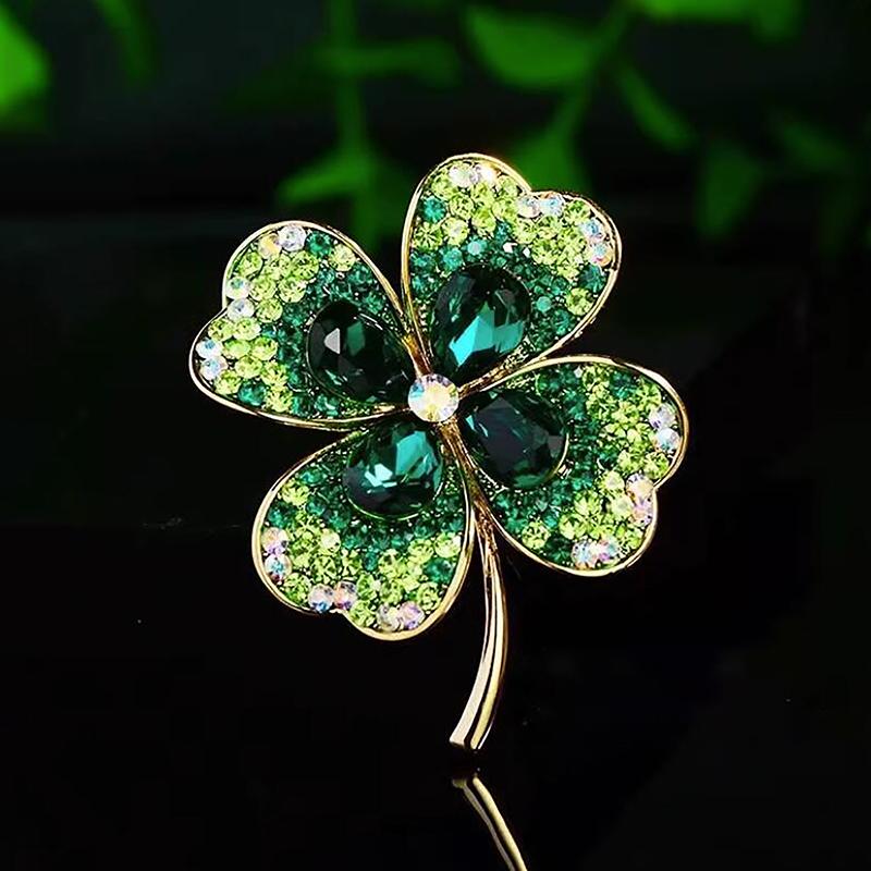 Literary Style Four-Leaf Clover Brooch High-Grade Female High-Grade Corsage Temperament Suit Pin New Accessories To Send Gifts