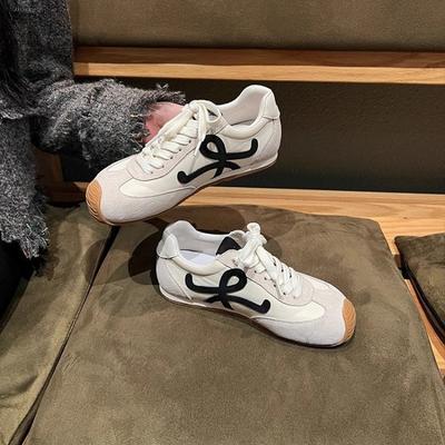 Chaussures pour femmes de la station européenne 2025 printemps nouvelle mode polyvalente moche mignon rétro lumière Forrest Gump chaussures de sport décontractées d'entraînement